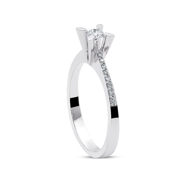 0.30 Ct E-F Color Diamond Solitaire Ring - Image 3