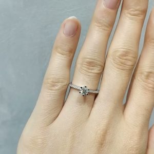 Outlet Diamond 0.44 Ct G Color HRD Certified Solitaire Ring