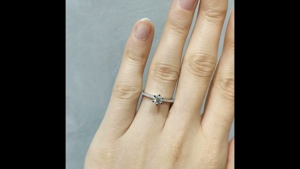 Outlet Diamond 0.44 Ct G Color HRD Certified Solitaire Ring
