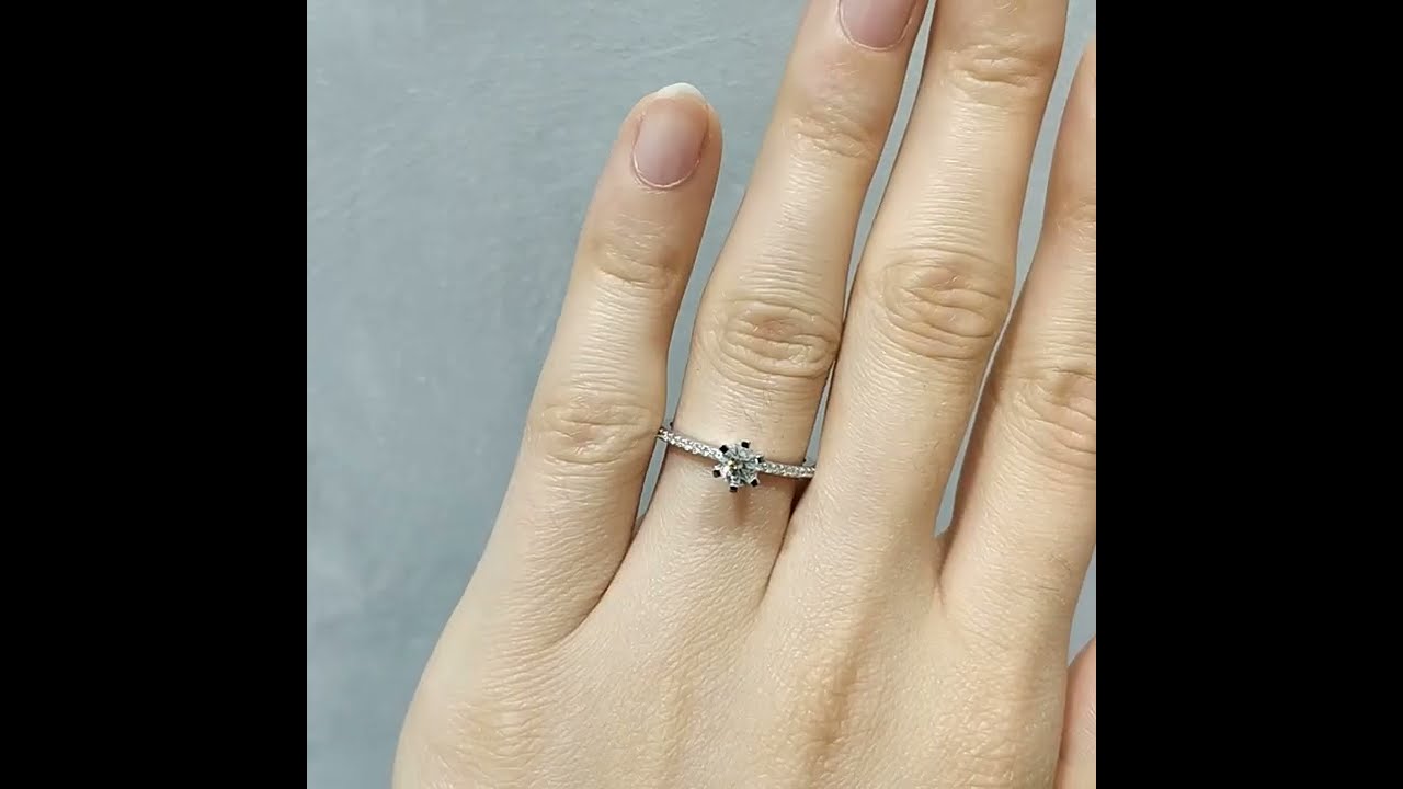 Outlet Diamond 0.44 Ct G Color HRD Certified Solitaire Ring