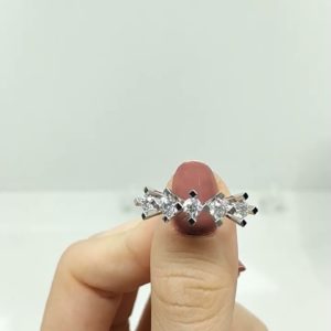 Outlet Diamond 1,01 Ct E-F Color HRD Certified Five Stone Ring