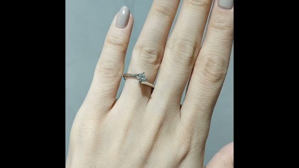 Outlet Diamond 0.24 Ct E Color HRD Certified Solitaire Ring