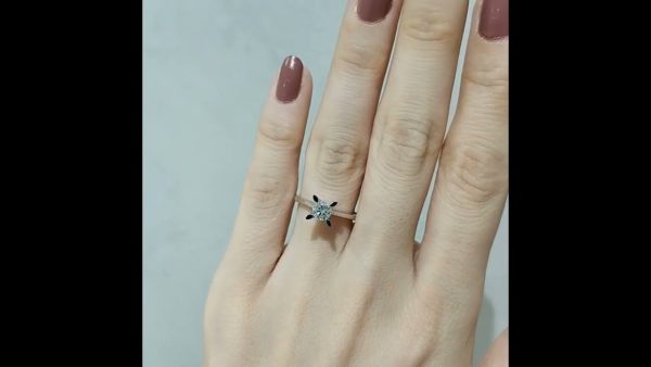 Outlet Diamond 0.40 Ct D Color HRD Certified Solitaire Ring