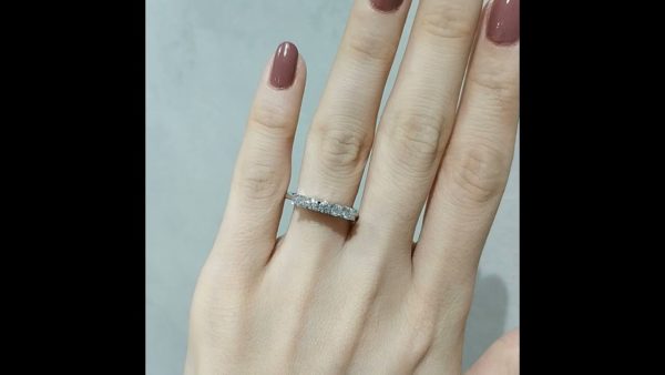 Outlet Diamond 0,46 Ct F-G Color Five Stone Ring