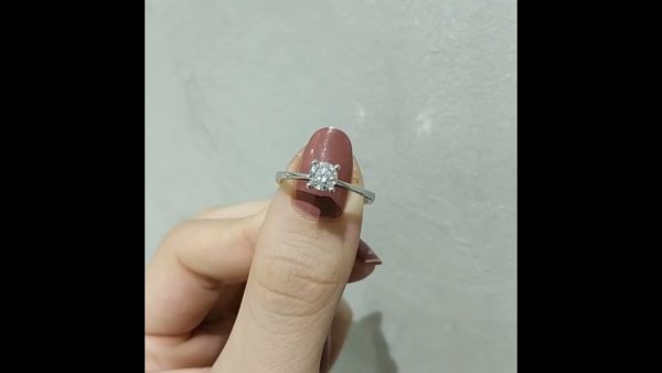 Outlet Diamond 0.50 Ct D Color GIA Certified Solitaire Ring