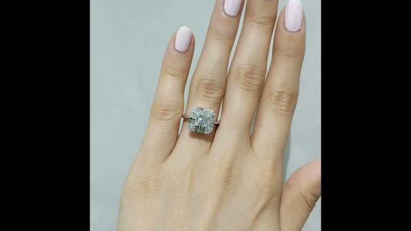 Outlet Diamond 0,91 Ct F-G Color Baguette Ring