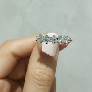 Outlet Diamond 1,04 Ct E Color HRD Certified Five Stone Ring