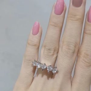 Outlet Diamond 1,24 Ct E Color HRD Certified Five Stone Ring