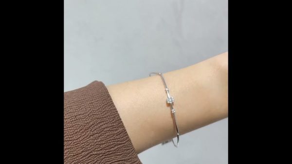 Outlet Diamond 0.20 Ct F-G Color HRD Certified Baguette Bracelet