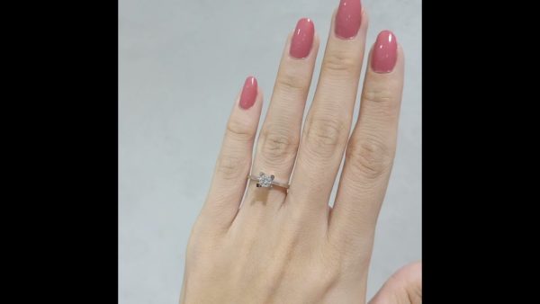 Outlet Diamond 0.33 Ct E Color HRD Certified Solitaire Ring