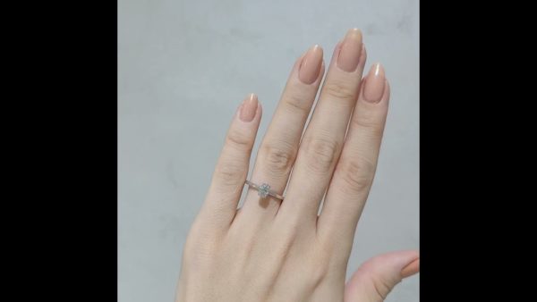 Outlet Diamond 0.44 Ct D Color HRD Certified Oval Solitaire Ring