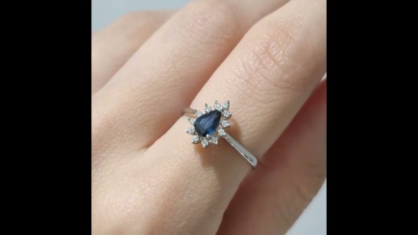 Outlet Diamond 0.53 Ct G-H Color Diamond and Sapphire Ring