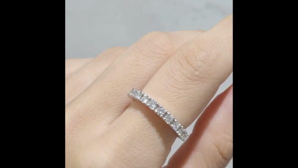 Outlet Diamond 0,69 Ct G-H Color Half Band Eternity Wedding Ring