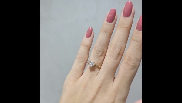 Outlet Diamond 0.85 Ct F-G Color HRD Certified Solitaire Ring
