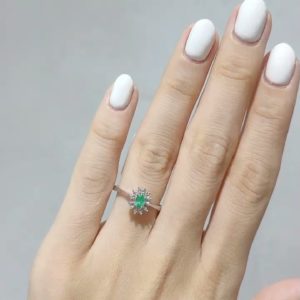 Outlet Pırlanta 0,22 Ct  Pırlanta ve Zümrüt Yüzük