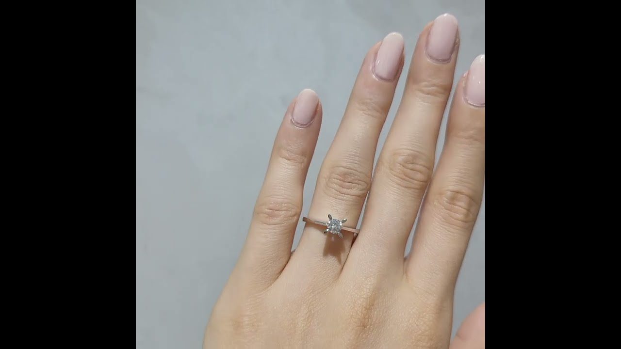 Outlet Diamond 0,30 Ct D Color HRD Certified Solitaire Ring