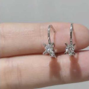 Outlet Diamond 0,28 Ct F Color Solitaire Harp Earrings