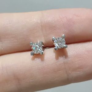 Outlet Pırlanta 0,53 Ct F Renk Tektaş Küpe