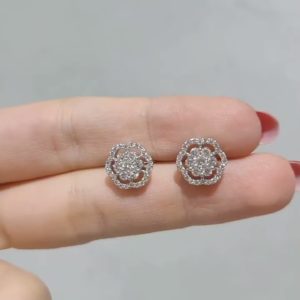 Outlet Pırlanta 0,64 Ct  Çiçek Küpe