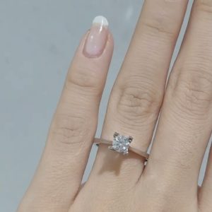 Outlet Pırlanta 0,50 Ct E Renk HRD Sertifikalı Tektaş Yüzük