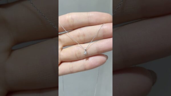 Pırlanta 0,04 Ct Tektaş Kolye ürün videosu
