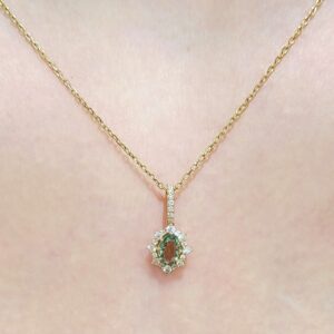 Outlet Pırlanta 0,63 Ct Pırlanta ve Yeşil Safir Kolye