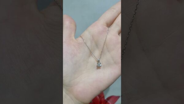 Pırlanta 0,25 Ct Tektaş Kalp Detaylı Kolye ürün videosu