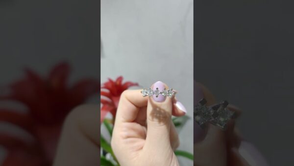 1.00 Ct E-Colour HRD-Certified Five-Stone Diamond Ring product video