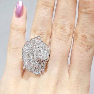 Outlet Pırlanta 3,93 Ct Baget Tasarım Yüzük