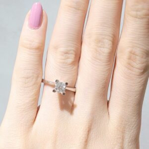 Outlet Pırlanta 0,50 Ct E Renk GIA Sertifikalı Tektaş Yüzük