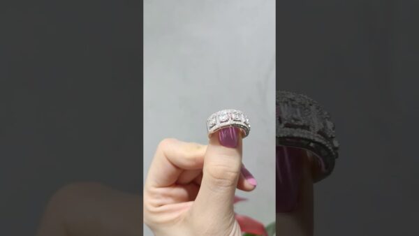 Pırlanta 0,95 Ct Baget Yarımtur Yüzük ürün videosu