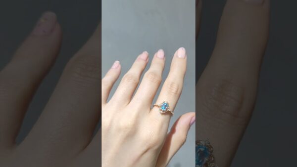 Pırlanta 0,52 Ct Pırlanta ve Blue Topaz Tasarım Yüzük ürün videosu
