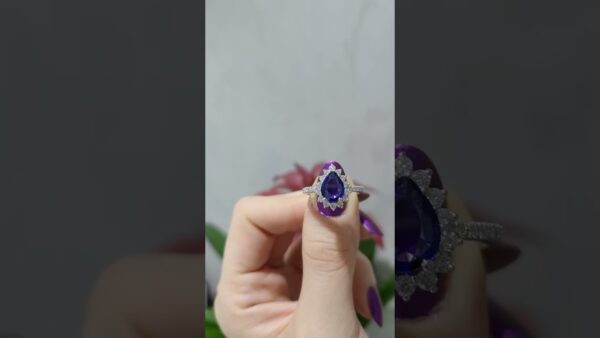 1.77 Ct Diamond and Sapphire Pear-Cut Ring product video
