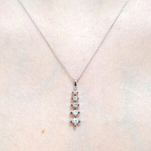 Outlet Pırlanta 0,33 Ct Süzme Beştaş Kolye