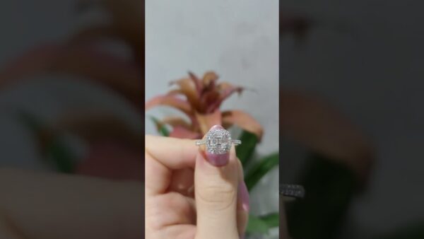 Pırlanta 0,39 Ct Baget Yüzük ürün videosu