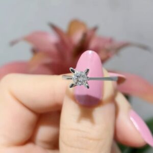 Outlet Pırlanta 0,34 Ct E Renk HRD Sertifikalı Tektaş Yüzük