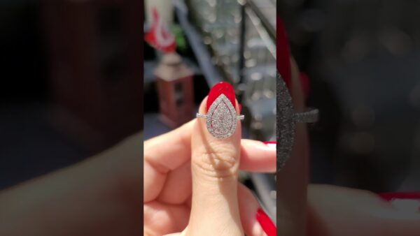 Pırlanta 0,68 Ct Damla Yüzük ürün videosu
