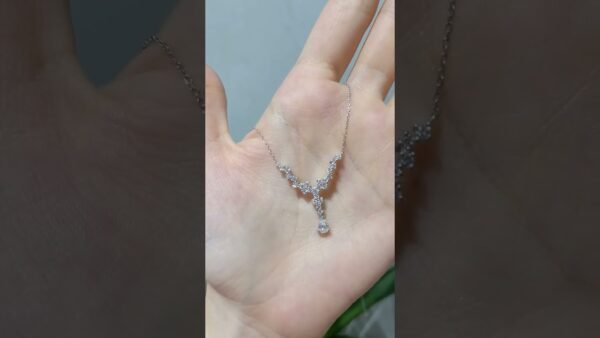 Pırlanta 0,81 Ct Fantezi Damla Kolye ürün videosu