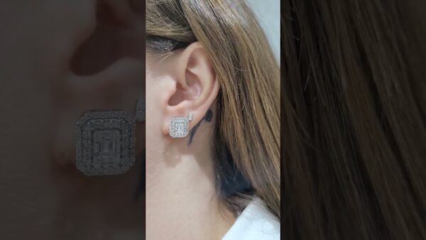 1.34 Ct Baguette Diamond Earrings product video