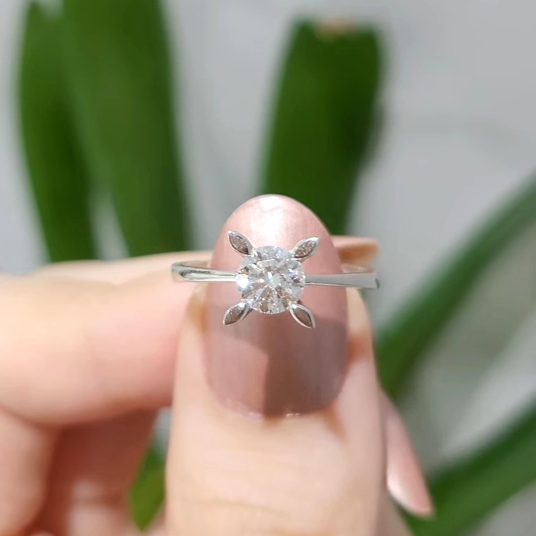 Outlet Pırlanta 0,50 Ct D Renk VS2 GIA Sertifikalı Tektaş Yüzük - Görsel 2