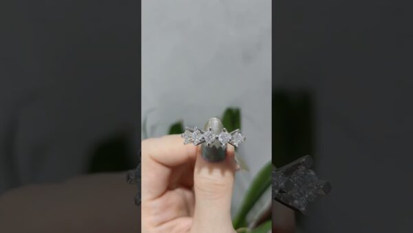 1.66 Ct HRD-Certified Five-Stone Diamond Ring product video