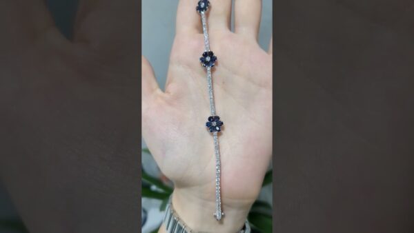 Outlet Pırlanta 5,62 Ct Pırlanta ve Safir Çiçekli Bileklik ürün videosu