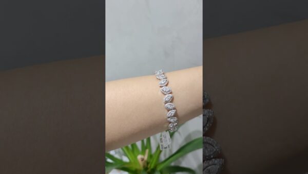 Outlet Pırlanta 7,88 Ct Markiz Kesim Fantezi Bileklik ürün videosu
