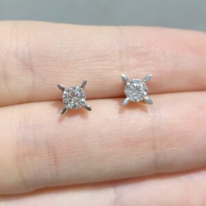 Outlet Pırlanta 0,56 Ct Tektaş Küpe KP02525