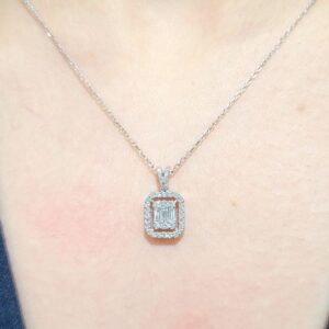 Outlet Pırlanta 0,35 Ct Baget Kolye KL02754