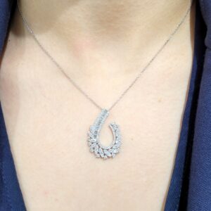 Outlet Pırlanta 0,96 Ct Baget Pırlantalı Tasarım Kolye KR00674