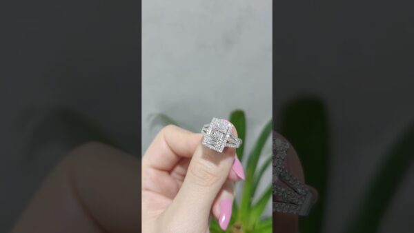 Pırlanta 0,78 Ct Baget Yüzük ürün videosu