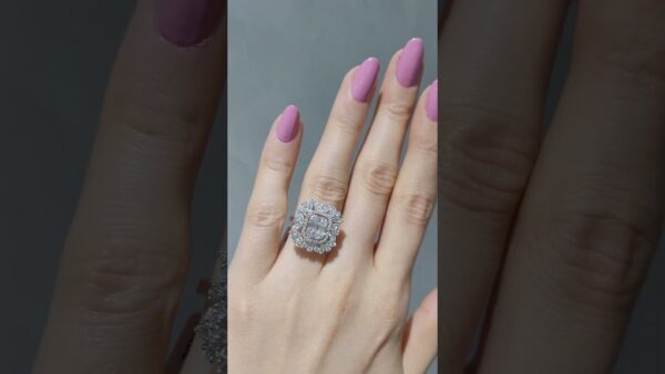 Pırlanta 1,35 Ct Fantezi Baget Yüzük ürün videosu