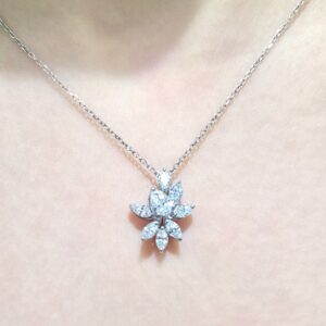 Outlet Pırlanta 0,91 Ct Markiz Pırlantalı Tasarım Çiçek Kolye