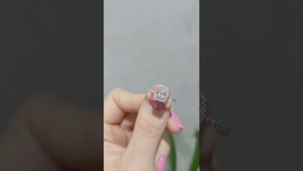 Pırlanta 0,23 Ct Baget Yüzük ürün videosu